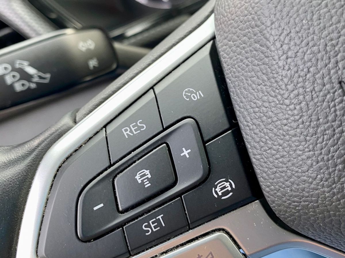 VOLKSWAGEN T-CROSS * BENZINA*